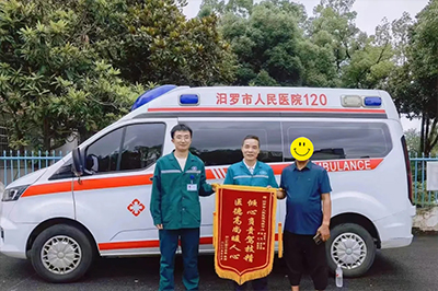 倾心负责驾技精，医德高尚暖人心
